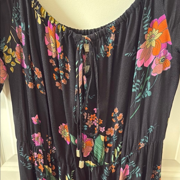 Lovestitch Off-Shoulder Black/Floral Maxi Slit Dress - Picture 5 of 7